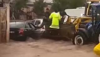 Hatay'da şiddetli yağış sele yol a&ccedil;tı