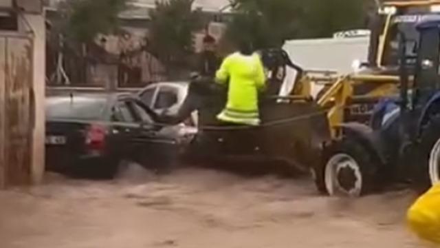 Hatay'da şiddetli yağış sele yol açtı