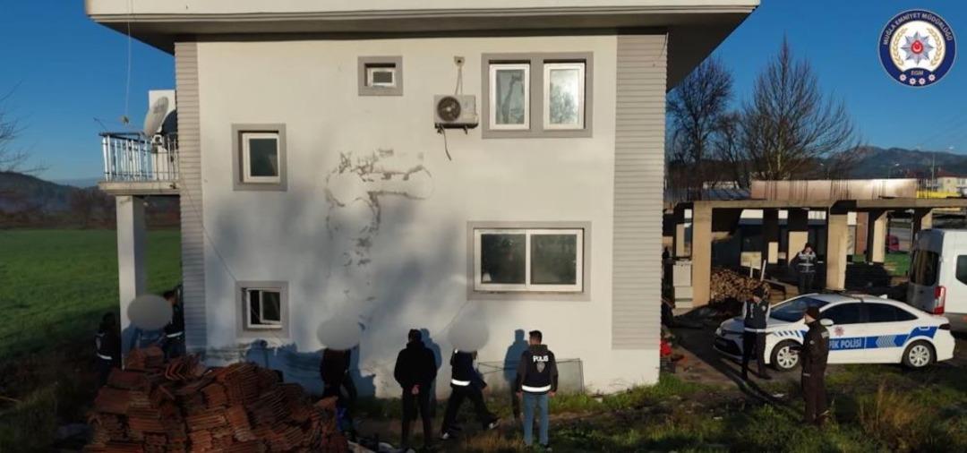 Muğla&rsquo;da yasadışı yabancı &ccedil;alıştıranlara  şafak  baskını 1