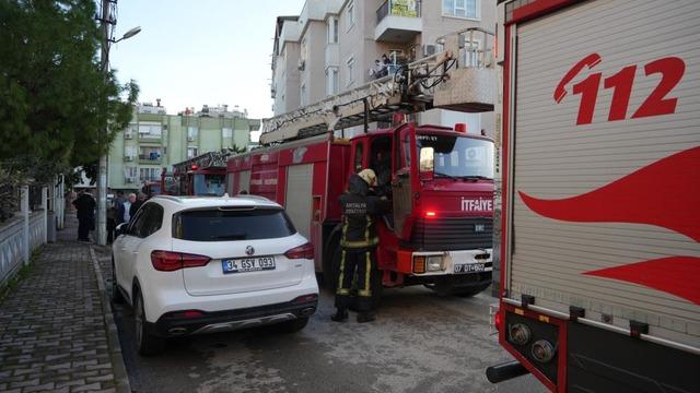 Yangına uykuda yakalandı, alevlere müdahale ederken yaralandı
