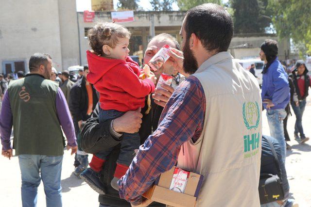 İHH: Doğu Guta’dan 5 bin 300 kişi daha tahliye edildi