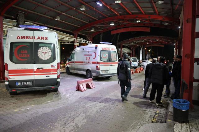 Isırarak kopardığı kulağın par&ccedil;asını su birikintisinde buldular! İzmir de akılalmaz kavga 8