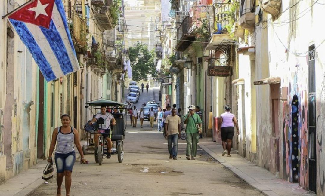 Oteller kapanıyor, &ccedil;alışma saatleri değişiyor! Trump ın kararı bir &uuml;lkedeki her şeyi değiştirdi 1