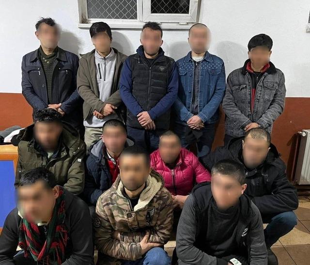 Jandarmadan g&ouml;&ccedil;men operasyonu 1