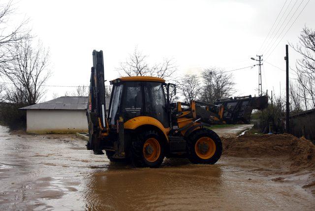 Edirne'de aşırı yağışlar su baskınlarına neden oldu