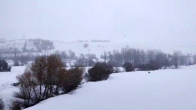 Tufanbeyli’de kar yağışı etkili oldu