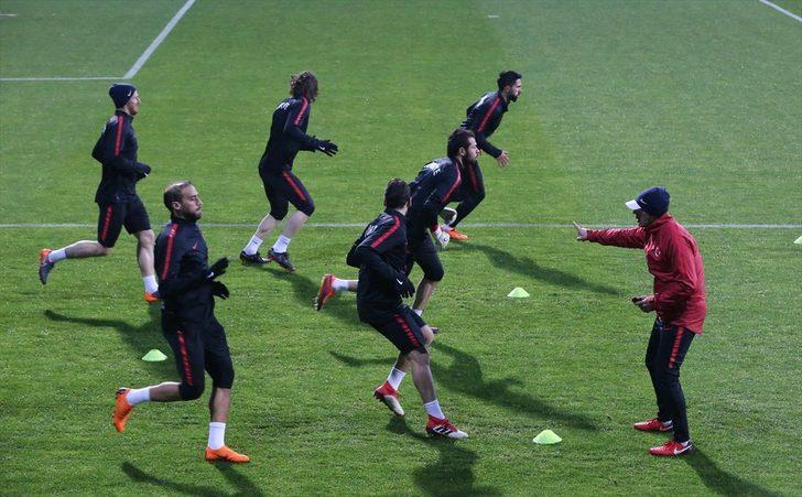 A Milli Futbol Takımı, Karadağ maçına hazır G2