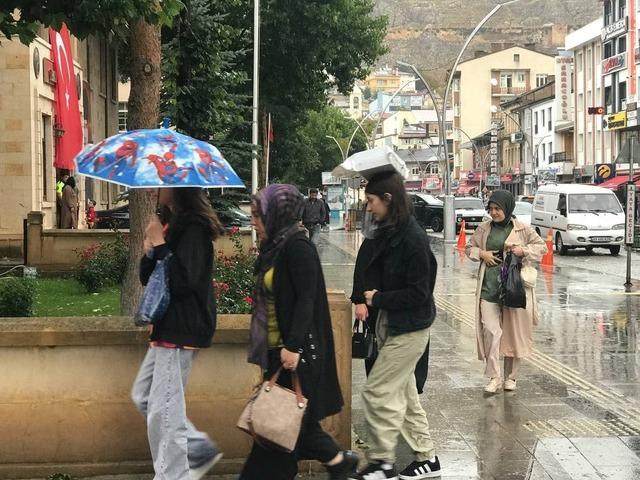 Bayburt&rsquo;ta karla karışık yağmur ve kar bekleniyor