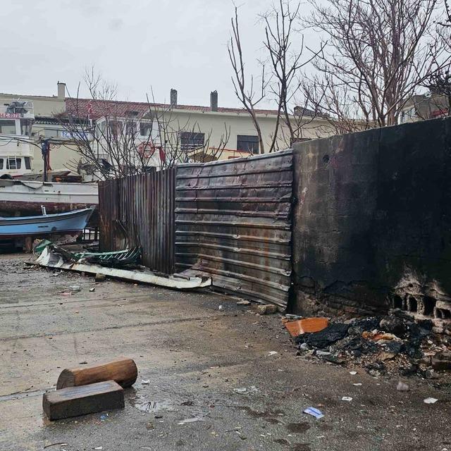 Gelibolu&rsquo;da korkutan yangın 2