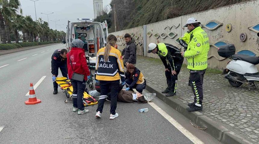 Samsun&rsquo;da motosikletli gen&ccedil; kadın yaralandı