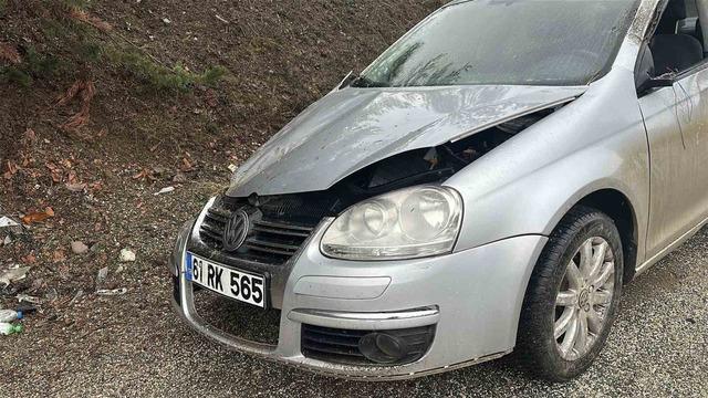 Hafta sonu tatili i&ccedil;in yoldalardı! Kastamonu da ailenin bulunduğu ara&ccedil; kaza yaptı 1