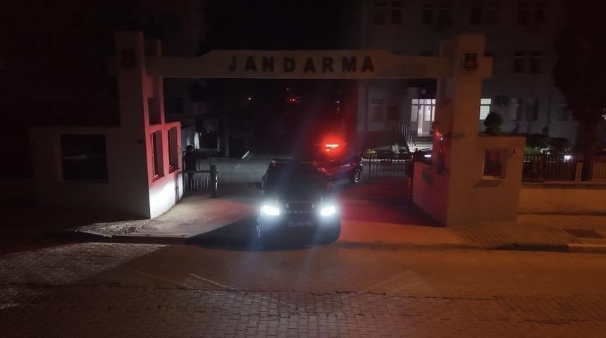 İzmir&rsquo;de yolsuzluk operasyonunda 4 tutuklama