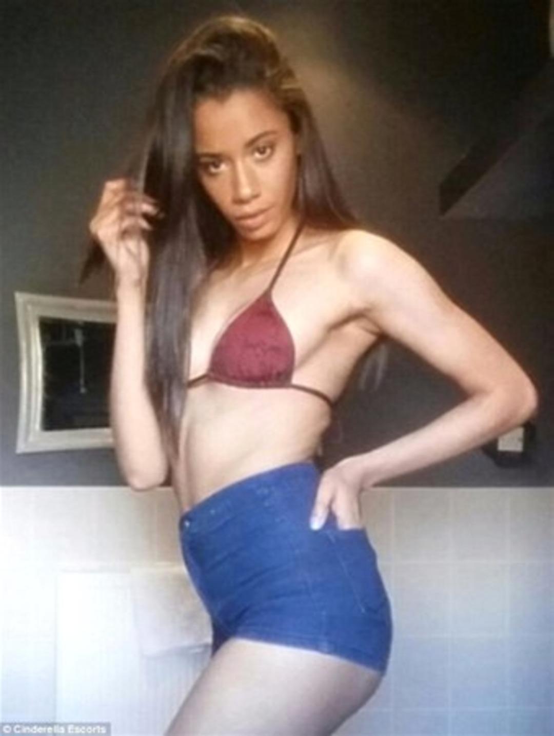 Bekaretini &uuml;nl&uuml; oyuncuya sattı