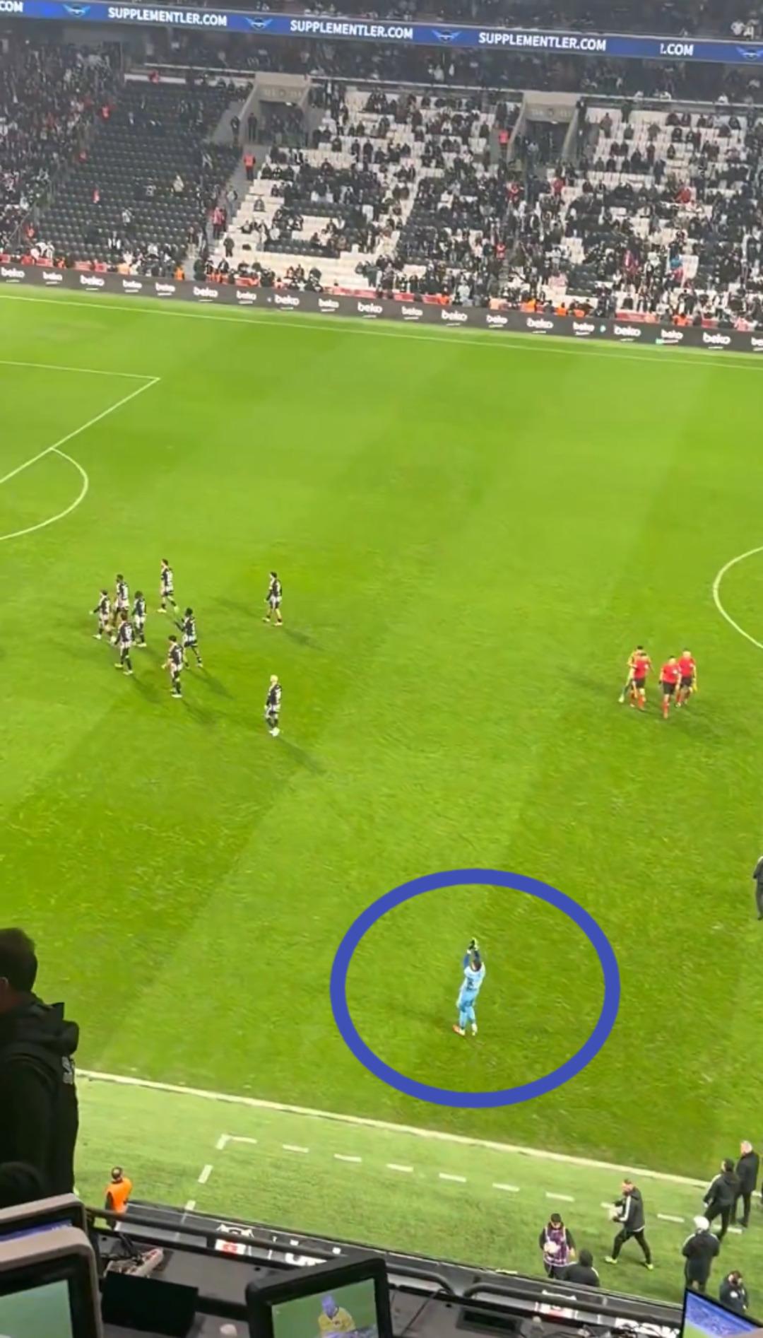 Dolmabah&ccedil;e de 16 dakikada gelen goller tib&uuml;nleri &ccedil;ıldırttı! Ersin Destanoğlu ıslıklandı 2