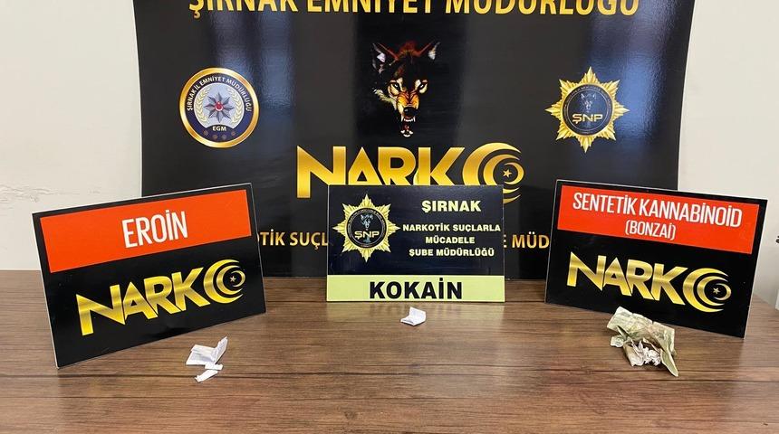 Şırnak'ta uyuşturucu operasyonunda 5 ş&uuml;pheli g&ouml;zaltına alındı
