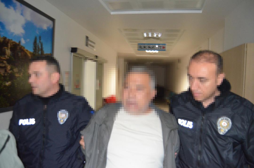 Trafikte &ccedil;ıkan kavga &ccedil;ifte cinayetle bitti! Aracı &ccedil;amura saplanınca yakalandı 3