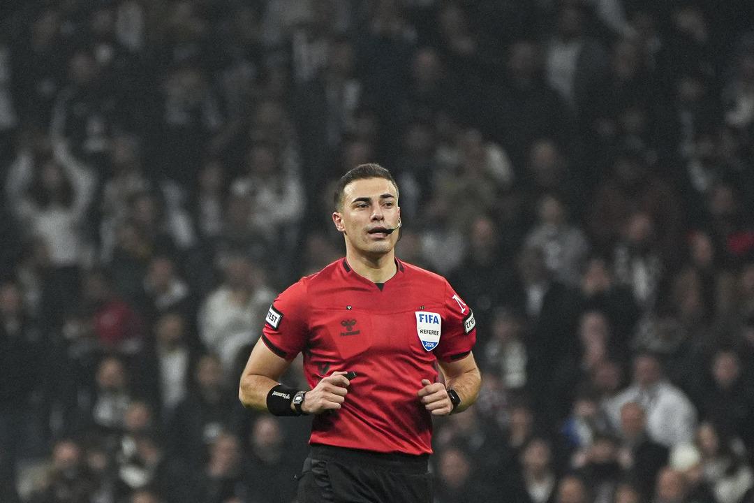 Nihat Kahveci Beşiktaş ın yıldızına kapıyı g&ouml;sterdi! "Artık gitsin" 5