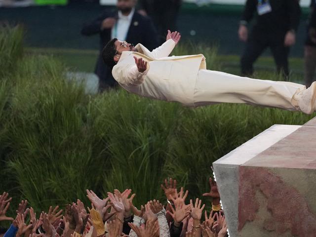 Super Bowl'da unutulmaz şov! Herkes onu konuştu