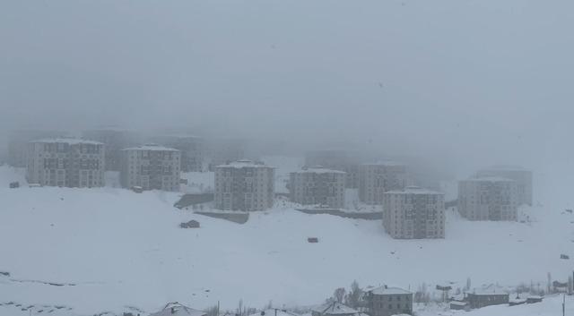 Y&uuml;ksekova&rsquo;da kar yağışı etkili oldu 6