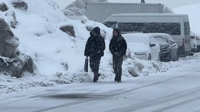 Yüksekova’da kar yağışı etkili oldu