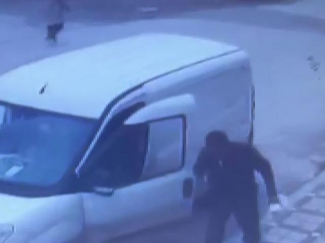 Dedektif gibi haftalarca iz s&uuml;rd&uuml;ler! Asans&ouml;rdeki iğren&ccedil; kokunun sebebi ortaya &ccedil;ıktı