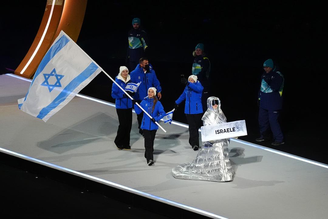 Olimpiyatlar &ouml;ncesi b&uuml;y&uuml;k şok: Sporcuları soydular! 1