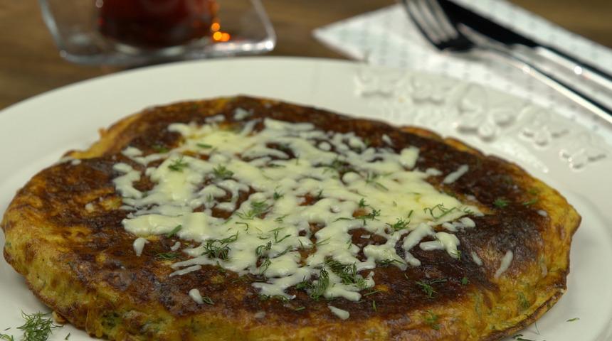 Ekmek mutlu, omlet mutlu: Ekmek üstü otlu omlet