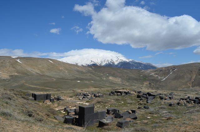 Bitlis'teki 600 yıllık kilise ve Kef Kalesi turizme kazandırılacak