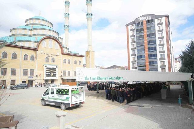 Niğde&rsquo;deki silahlı saldırıda hayatını kaybedenler son yolculuklarına uğurlandı 2