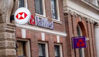 180 yıldır faaliyetteydi! D&uuml;nya devi iki banka birleşiyor