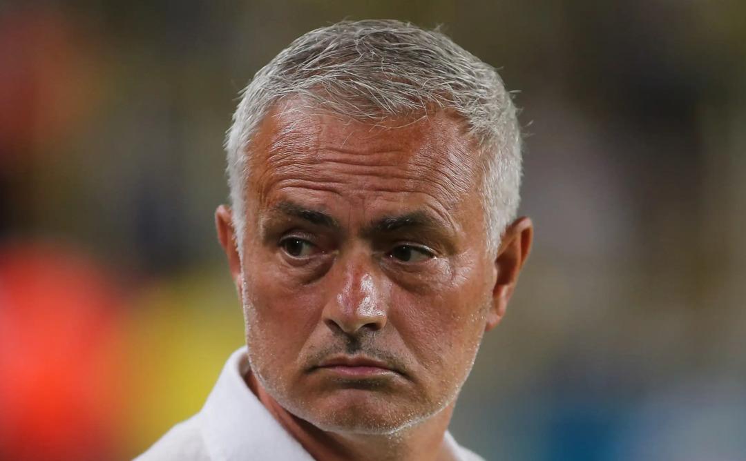 Benfica da Mourinho &ccedil;ıldırdı, sahaya daldı: "Bana aptal diyeceksiniz ama..." 2