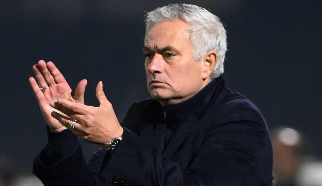 Benfica da Mourinho &ccedil;ıldırdı, sahaya daldı: "Bana aptal diyeceksiniz ama..." 3