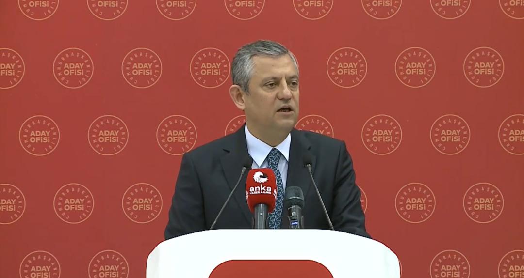 &Ouml;zg&uuml;r &Ouml;zel "Mutlaka, hızla değişmeli" diyerek duyurdu: İşte CHP nin  G&uuml;mr&uuml;k Birliği Anlaşması  hedefi 1
