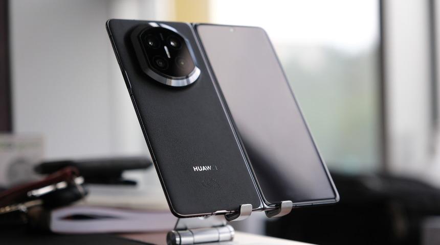 Sizi de Katlanabilir Telefon Almaya İkna Edebilecek HUAWEI Mate X7 T&uuml;rkiye'de!