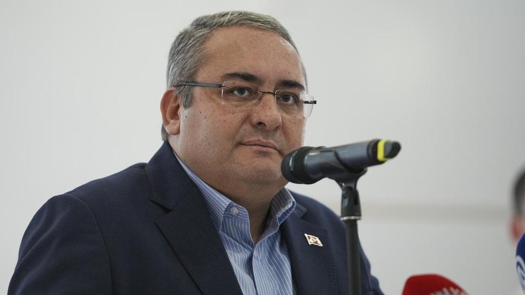 Ke&ccedil;i&ouml;ren Belediye Başkanı Mesut &Ouml;zarslan la ilgili gelişmeyi Şamil Tayyar duyurdu: "Siyasi karantinaya alındı" 1