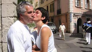 Epstein'ın suç ortağı Ghislaine Maxwell'in son hali ortaya çıktı! Mahkemede soruları reddetti