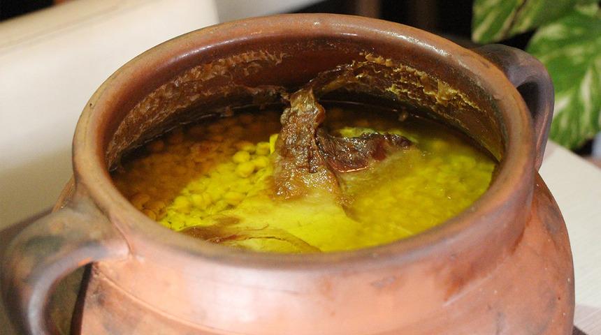 D&uuml;nyanın en uzun pişen yemeği se&ccedil;ildi! Tadına bakmak i&ccedil;in 12 saat beklemeniz gerekiyor