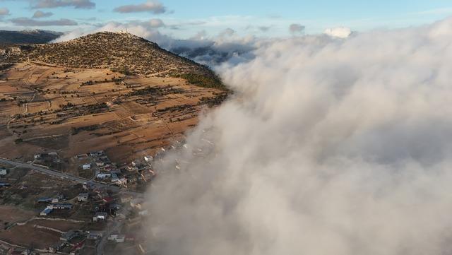 Mersin de sis bulutu dronla g&ouml;r&uuml;nt&uuml;lendi 3