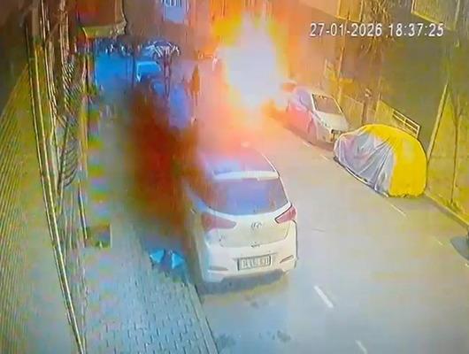 Bombalı saldırı kamerada! İnternetten izleyip evde yapmışlar