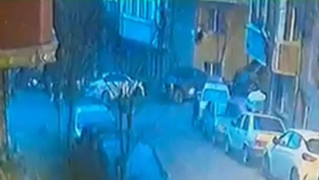 Gaziosmanpaşa da bombalı saldırı kamerada! İnternetten izleyip evde yapmışlar 1