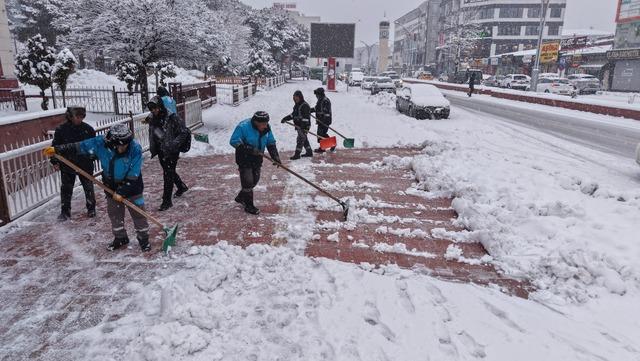 Van, Muş ve Bitlis te 161 yerleşim yerine ulaşım sağlanamıyor 2