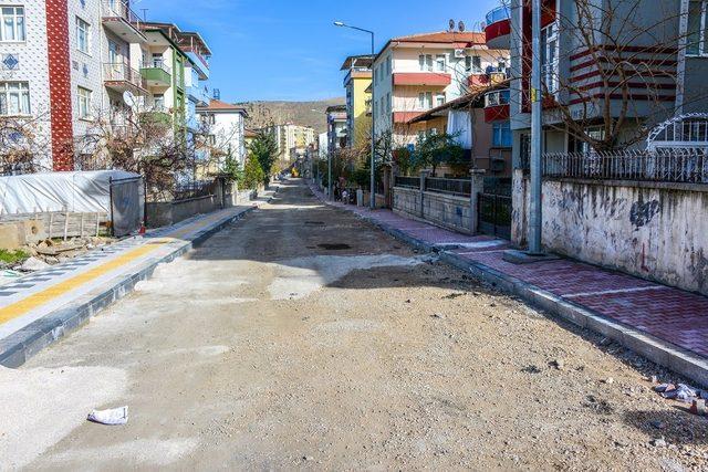 Alperen Sokakta yenileme çalışması başladı