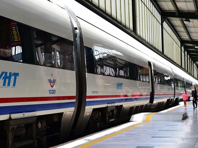 Hızlı tren ile adeta d&uuml;nyaya a&ccedil;ılacak: Uraloğlu&rsquo;ndan o şehir i&ccedil;in haber geldi