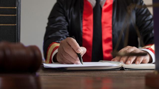 Adliyede olay! Hakime saldıran avukat gözaltına alındı