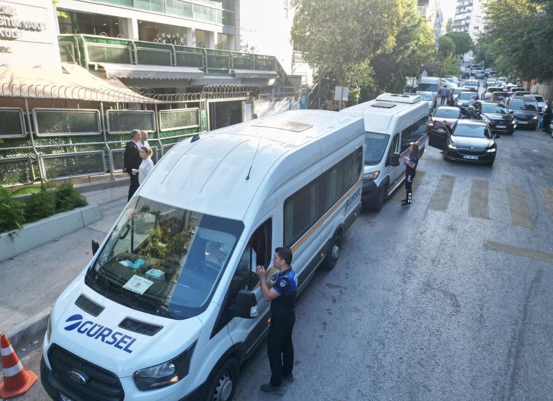 İzmir de &ouml;ğrenci servislerine zam! Yeni &uuml;cretler belli oldu 1