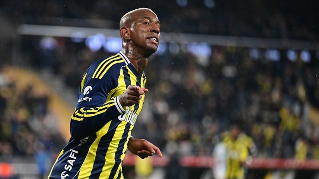 Usta isimden Fenerbah&ccedil;eli yıldız i&ccedil;in b&uuml;y&uuml;k kehanet! "Derbiyi tamamlayamaz" 3