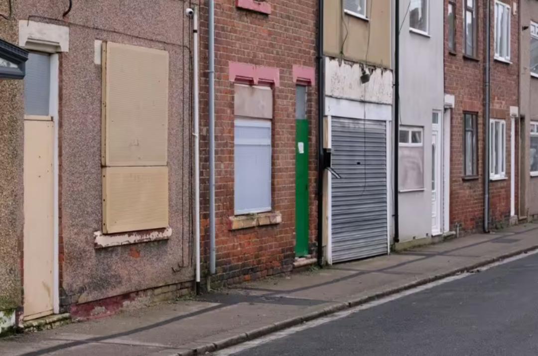 1 sterline ev satıyorlar! İngiltere nin  hayalet kasabası  sudan ucuz 1