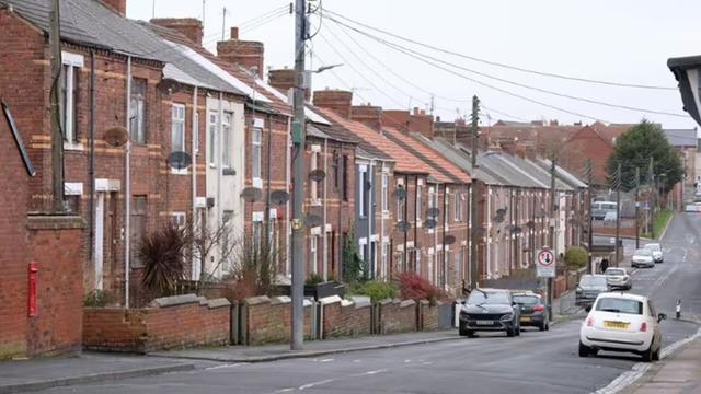 1 sterline ev satıyorlar! İngiltere'nin 'hayalet kasabası' sudan ucuz