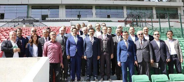 (Düzeltme) Diyarbakır Stadyumu Türkiye Kupası finaline hazırlanıyor