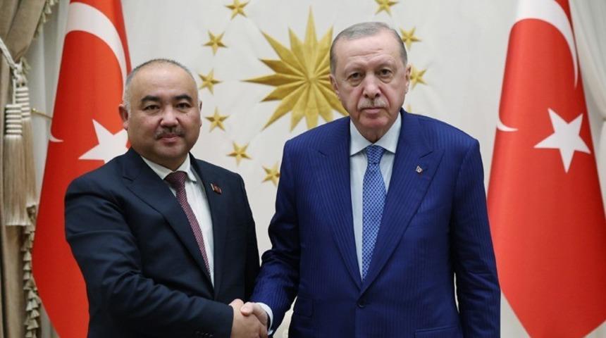 Cumhurbaşkanı Erdoğan, Kırgızistan Meclis Başkanı Turgunbek uulu'yu kabul etti